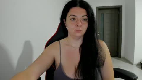 Snapshot of amiraisa chatting on June 17, 2026, 1:30 am Amiraisa online show from June 17, 2026, 1:30 am