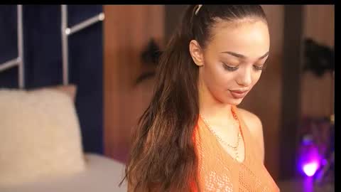 Amiraveyl online show from September 25, 2025, 8:34 pm