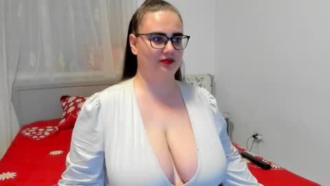 Amira Vyxen online show from June 5, 2026, 7:52 pm