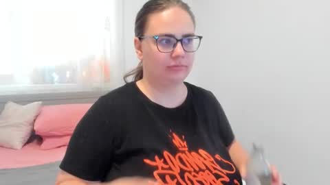 Amira Vyxen online show from June 23, 2026, 7:17 am