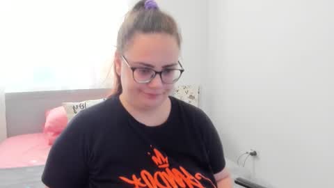 Amira Vyxen online show from August 3, 2026, 6:12 am