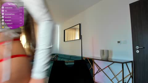 Snapshot of amj_b chatting on March 5, 2025, 10:00 am Amy online show from March 5, 2025, 10:00 am