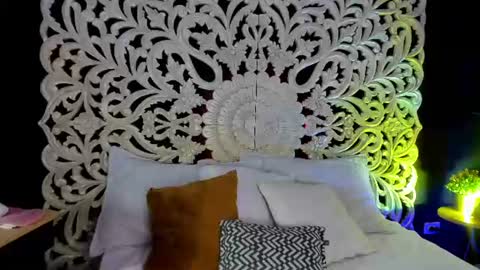 Ammy Nova online show from August 8, 2026, 7:05 pm