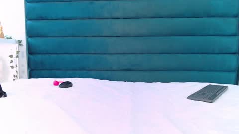 AmmyPike online show from September 18, 2025, 5:15 pm