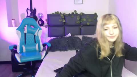 Snapshot of amnesiia_ chatting on September 30, 2025, 1:27 pm Amnesia online show from September 30, 2025, 1:27 pm