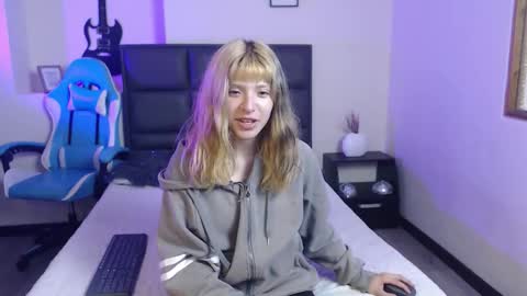 Snapshot of amnesiia_ chatting on October 13, 2025, 5:13 pm Amnesia online show from October 13, 2025, 5:13 pm