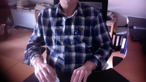 Snapshot of amor2200 chatting on February 17, 2026, 11:18 am Amor2200 online show from February 17, 2026, 11:18 am