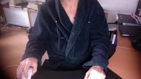 Snapshot of amor2200 chatting on February 20, 2026, 10:49 am Amor2200 online show from February 20, 2026, 10:49 am