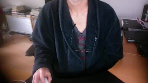 Snapshot of amor2200 chatting on February 22, 2026, 10:25 am Amor2200 online show from February 22, 2026, 10:25 am