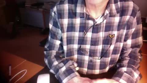 Snapshot of amor2200 chatting on February 28, 2026, 3:57 pm Amor2200 online show from February 28, 2026, 3:57 pm