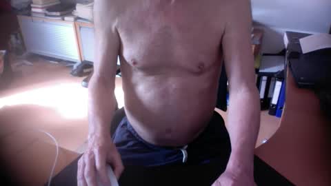 Snapshot of amor2200 chatting on March 6, 2026, 10:23 am Amor2200 online show from March 6, 2026, 10:23 am