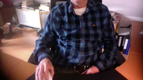 Snapshot of amor2200 chatting on March 12, 2026, 8:20 am Amor2200 online show from March 12, 2026, 8:20 am