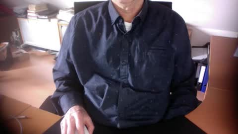 Snapshot of amor2200 chatting on March 16, 2026, 8:40 am Amor2200 online show from March 16, 2026, 8:40 am