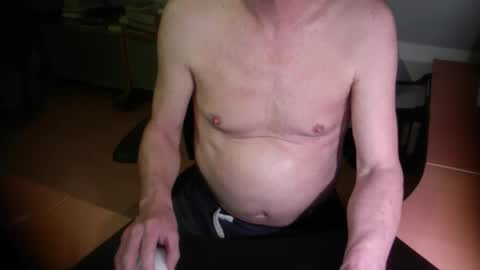 Snapshot of amor2200 chatting on March 23, 2026, 10:14 pm Amor2200 online show from March 23, 2026, 10:14 pm