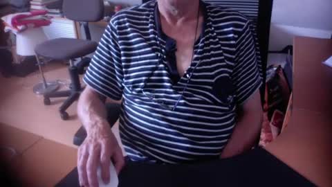 Amor2200 online show from August 5, 2026, 9:56 am