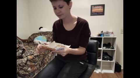 Snapshot of amoramystic chatting on September 27, 2025, 3:55 am Amora Mystic online show from September 27, 2025, 3:55 am