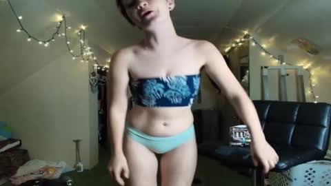 Snapshot of amoramystic chatting on October 20, 2025, 4:24 am Amora Mystic online show from October 20, 2025, 4:24 am