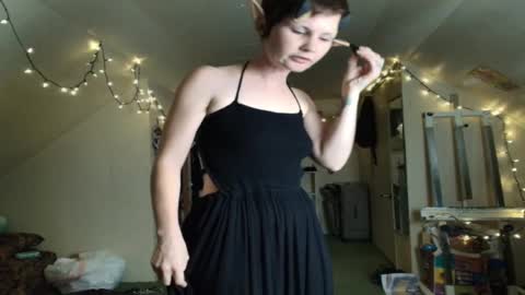 Snapshot of amoramystic chatting on October 26, 2025, 3:23 am Amora Mystic online show from October 26, 2025, 3:23 am