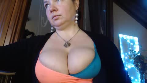 amorelara online show from December 3, 2024, 12:49 pm