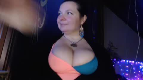 amorelara online show from January 16, 2025, 6:03 am