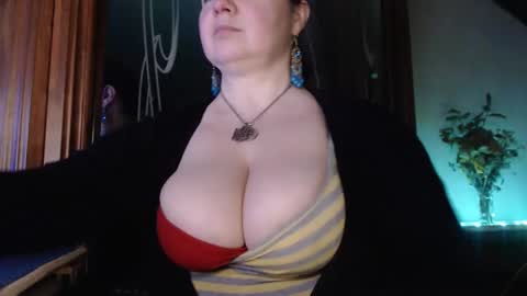 amorelara online show from February 24, 2025, 4:26 pm