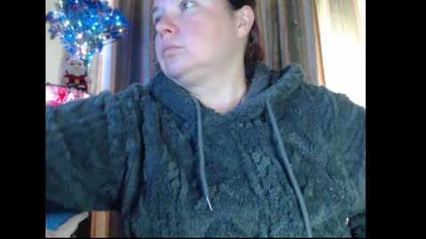 amorelara online show from October 13, 2025, 8:25 am