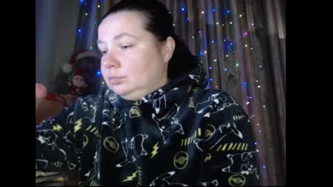 amorelara online show from December 15, 2025, 6:17 am