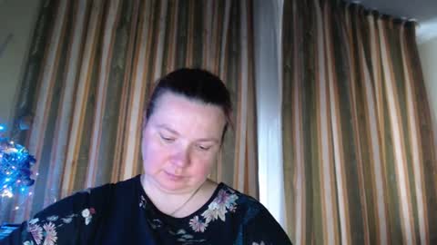 amorelara online show from June 14, 2026, 5:26 pm