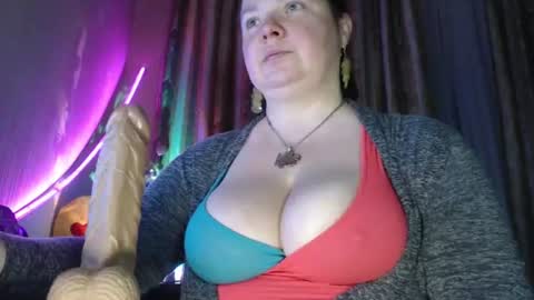 amorelara online show from June 18, 2026, 11:36 am