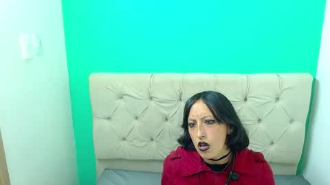 amoremerchmar online show from June 14, 2026, 3:19 am