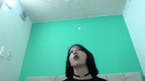 amoremerchmar online show from June 17, 2026, 3:09 am
