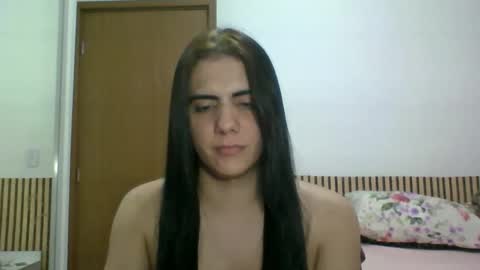 amputeeluna online show from May 14, 2026, 1:56 am