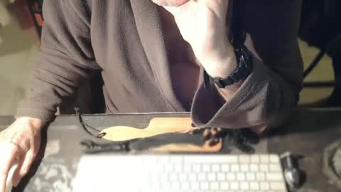 amslave4f online show from January 15, 2026, 8:19 am