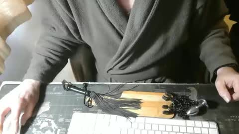 amslave4f online show from May 5, 2026, 6:54 am
