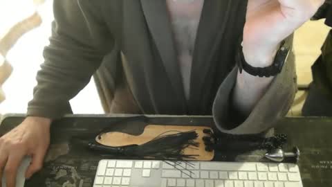 amslave4f online show from May 7, 2026, 7:58 am