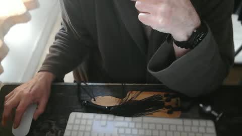 amslave4f online show from May 17, 2026, 7:28 am