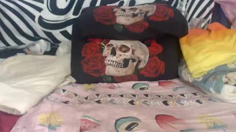 Snapshot of amuy_amuy chatting on October 29, 2025, 6:15 am Amuy online show from October 29, 2025, 6:15 am