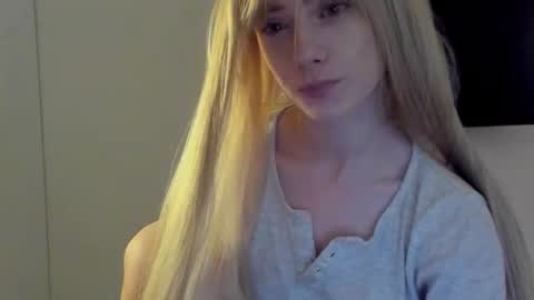 amy1_1 online show from October 7, 2025, 3:25 am