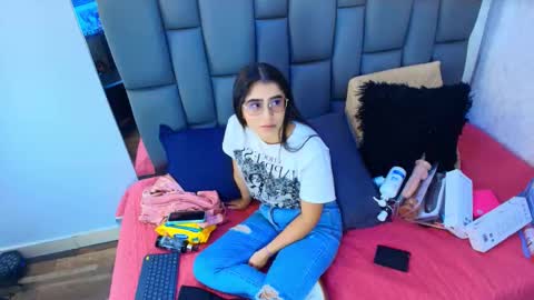 amy__wats0n online show from March 13, 2026, 7:09 pm