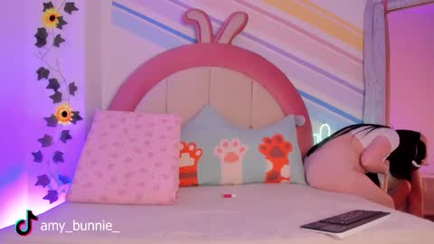 Amy online show from September 9, 2025, 5:12 pm