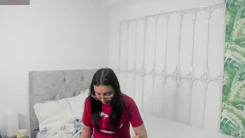 Amy online show from May 4, 2026, 2:02 pm