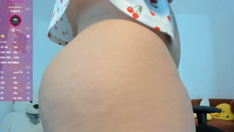 Snapshot of amy_ross1 chatting on January 27, 2025, 7:46 pm Daniela M online show from January 27, 2025, 7:46 pm