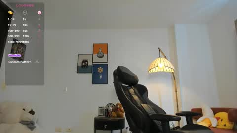 Snapshot of amy_ross1 chatting on February 16, 2025, 8:44 pm Daniela M online show from February 16, 2025, 8:44 pm