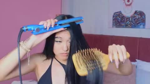 Snapshot of amy_saenz_ chatting on October 10, 2025, 8:41 pm amy_saenz_ online show from October 10, 2025, 8:41 pm