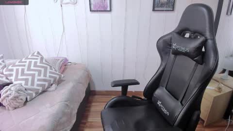 Amy sophia 3 online show from January 14, 2026, 12:22 pm