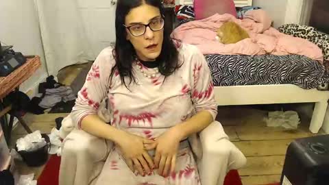 Trashely Gimpson online show from January 9, 2025, 10:31 am