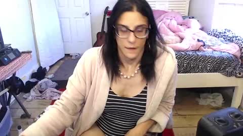 Trashely Gimpson online show from January 9, 2025, 4:39 pm