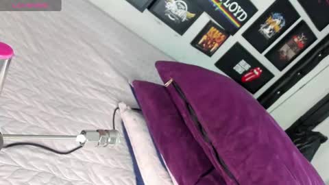 Snapshot of amyblack__ chatting on December 3, 2024, 3:20 am Amy online show from December 3, 2024, 3:20 am