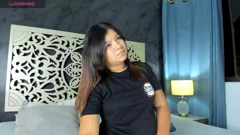 Snapshot of amyblack__ chatting on September 22, 2025, 1:18 am Amy online show from September 22, 2025, 1:18 am