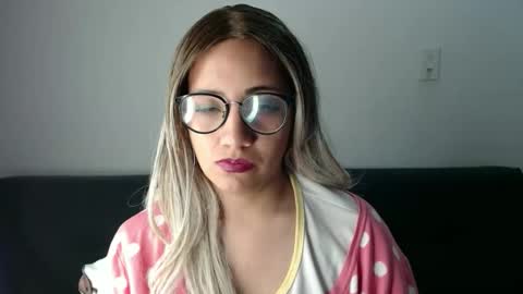 amycosplay99 online show from February 3, 2025, 12:36 am